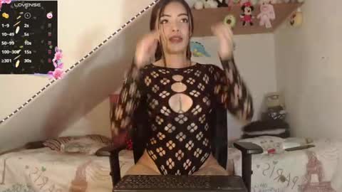 Little Bombn online show from July 31, 12:00 am