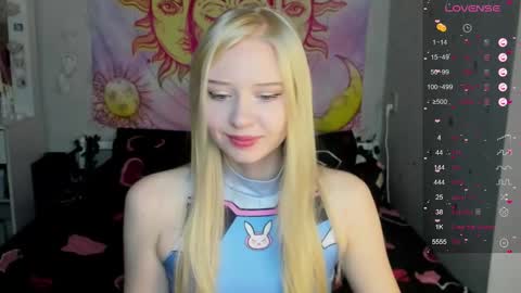 Snapshot of pocet_barbie chatting on September 13, 4:20 am Mary online show from September 13, 4:20 am