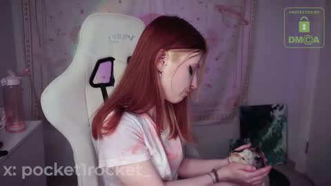 Snapshot of pocketrocket_ chatting on February 16, 11:48 pm pocketrocket_ online show from February 16, 11:48 pm