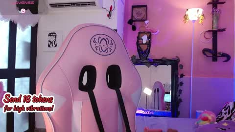 poison_liv online show from April 20, 6:33 pm