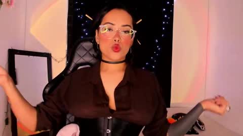 Snapshot of poison_willow chatting on January 28, 5:35 pm Willow Hours 12pm to 630pm Colombian time FRIDAY AND SUNDAY FREE DAYS online show from January 28, 5:35 pm