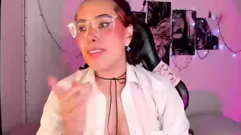 Snapshot of poison_willow chatting on September 17, 6:28 pm Willow Hours 12pm to 630pm Colombian time FRIDAY AND SUNDAY FREE DAYS online show from September 17, 6:28 pm