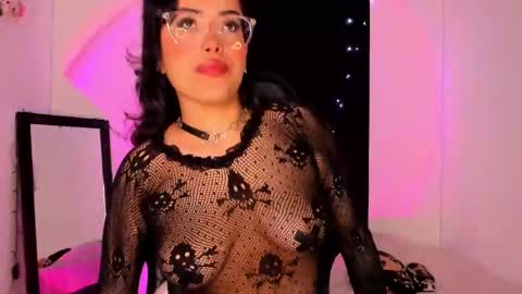 Snapshot of poison_willow chatting on January 30, 5:39 pm Willow Hours 12pm to 630pm Colombian time FRIDAY AND SUNDAY FREE DAYS online show from January 30, 5:39 pm