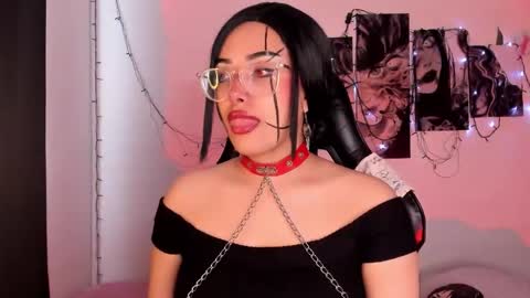 Snapshot of poison_willow chatting on September 25, 5:33 pm Willow Hours 12pm to 630pm Colombian time FRIDAY AND SUNDAY FREE DAYS online show from September 25, 5:33 pm