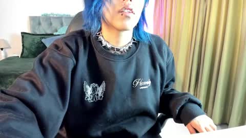 Poli  online show from February 18, 11:44 am