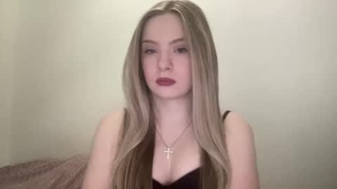 polishangel222 online show from January 9, 5:50 pm