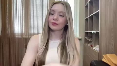 polishangel222 online show from July 6, 3:03 pm