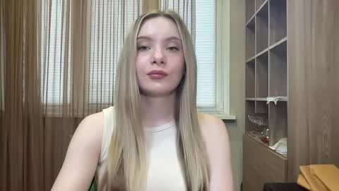 polishangel222 online show from July 6, 2:44 pm