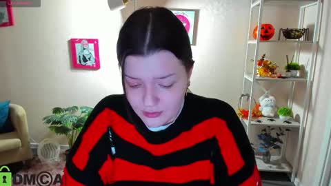 Polly online show from November 19, 3:45 pm