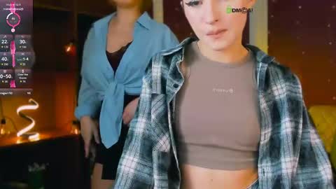 polly_cute1 online show from April 17, 9:50 pm