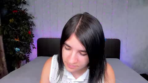 Snapshot of polly_love_ chatting on September 9, 6:13 am Polly online show from September 9, 6:13 am