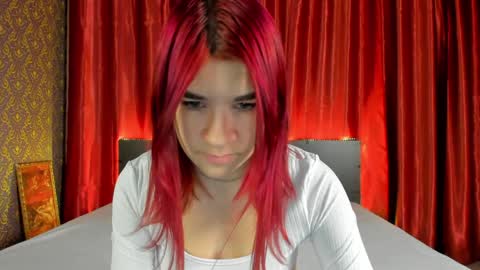 Snapshot of polly_love_ chatting on December 3, 7:08 am Polly online show from December 3, 7:08 am