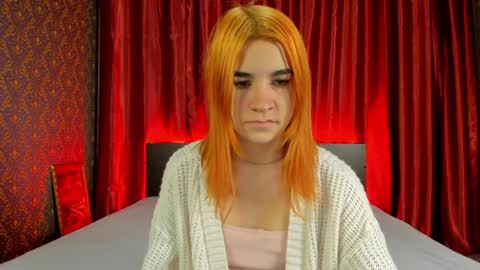 Snapshot of polly_love_ chatting on December 10, 7:16 am Polly online show from December 10, 7:16 am