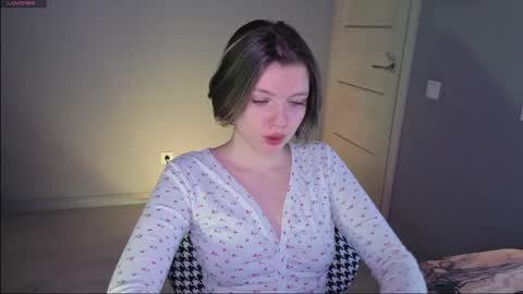 Polly online show from April 14, 8:31 pm