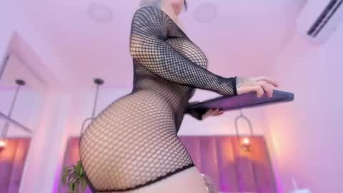 POLLY online show from April 7, 10:28 am