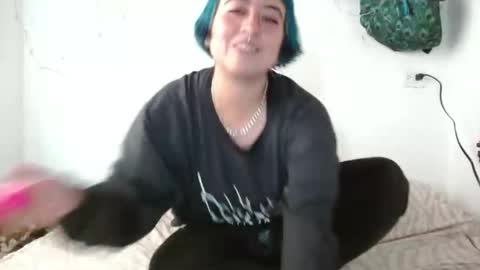 Poly online show from March 18, 9:09 pm