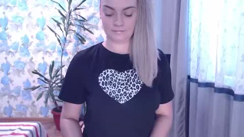 Snapshot of popkornmolli chatting on January 9, 9:06 am popkornmolli online show from January 9, 9:06 am