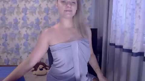 Snapshot of popkornmolli chatting on December 6, 9:54 am popkornmolli online show from December 6, 9:54 am