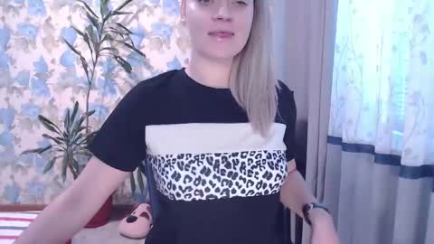 Snapshot of popkornmolli chatting on January 4, 9:54 am popkornmolli online show from January 4, 9:54 am