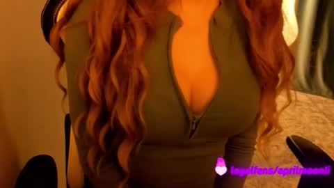 Snapshot of poppybloopy chatting on October 16, 5:59 pm April online show from October 16, 5:59 pm