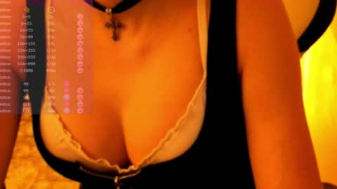April online show from July 4, 9:00 pm