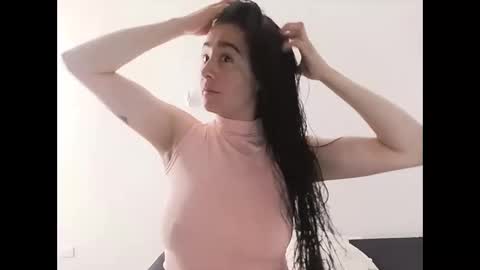 porcelainlux online show from February 21, 9:15 pm