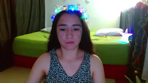 Snapshot of porcelainlux chatting on December 27, 4:04 am porcelainlux online show from December 27, 4:04 am