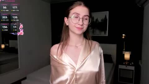 Elizabeth online show from November 18, 7:26 pm