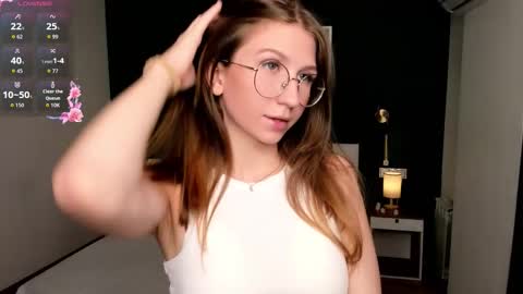 Elizabeth online show from September 23, 7:34 pm