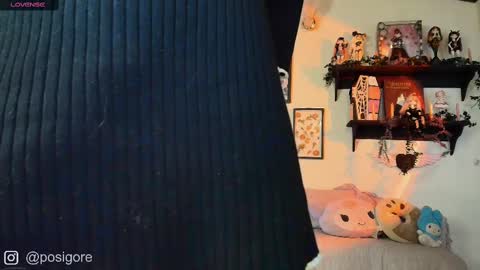 Snapshot of posigore chatting on February 28, 9:23 pm Anna Goth independient model online show from February 28, 9:23 pm