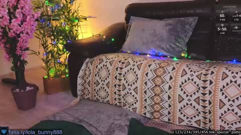 Snapshot of powerrr_ chatting on January 17, 6:57 am Lola online show from January 17, 6:57 am