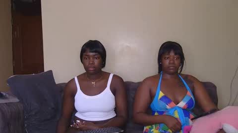 Snapshot of preetycookie chatting on February 3, 4:25 am Lilly online show from February 3, 4:25 am