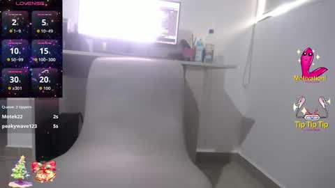 A L A N N A online show from March 12, 9:28 pm