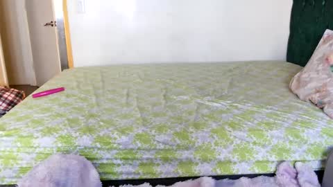 Yasmine pretty online show from March 10, 4:57 pm