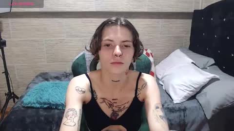 Snapshot of pretty_cristal22 chatting on February 28, 1:26 am pretty_cristal22 online show from February 28, 1:26 am