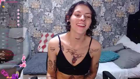 pretty_cristal22 online show from May 31, 3:51 pm