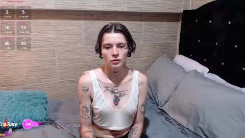 Snapshot of pretty_cristal22 chatting on February 16, 8:44 pm pretty_cristal22 online show from February 16, 8:44 pm