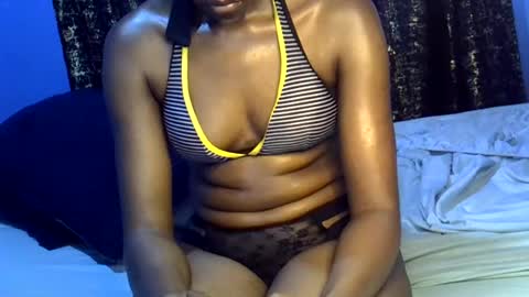 pretty_daniella online show from July 10, 9:43 am