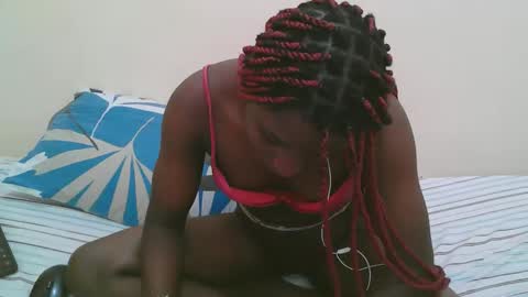 pretty online show from March 22, 12:44 pm