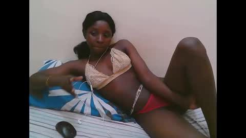 pretty online show from February 3, 2:53 am