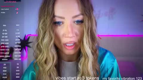 Snapshot of pretty_helga chatting on February 18, 9:54 am pretty_helga online show from February 18, 9:54 am