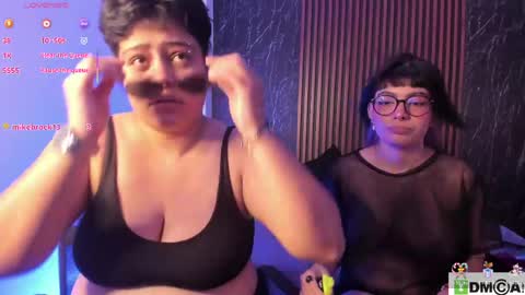 pretty_honey22 online show from May 13, 7:52 pm