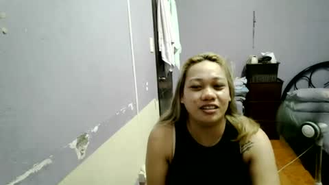 pretty_lyn08 online show from July 15, 6:01 pm