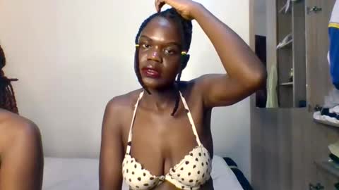 naya online show from November 10, 8:59 pm