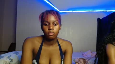 Nyra online show from May 10, 11:29 pm