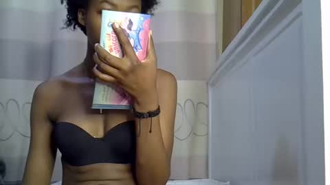 pretty_petite24 online show from December 21, 4:52 am