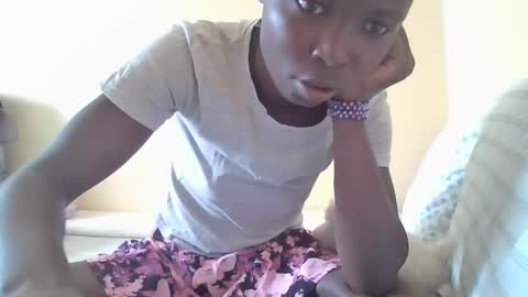 pretty_petite_ebony online show from February 17, 1:11 pm