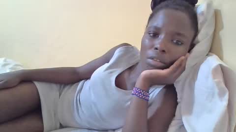 pretty_petite_ebony online show from March 3, 6:20 am