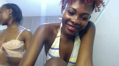 Snapshot of pretty_pixel chatting on October 14, 9:17 pm pretty_pixel online show from October 14, 9:17 pm