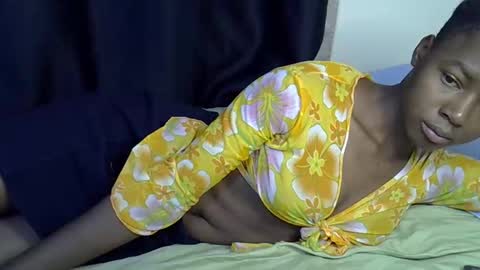 Snapshot of pretty_queen18 chatting on February 26, 5:52 pm NASH online show from February 26, 5:52 pm